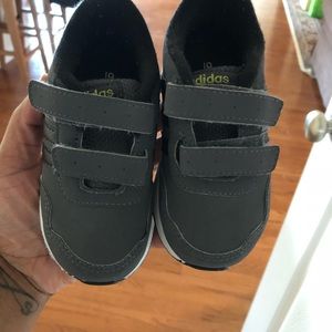 Adida’s Swish Shoe | Grey/green and Black